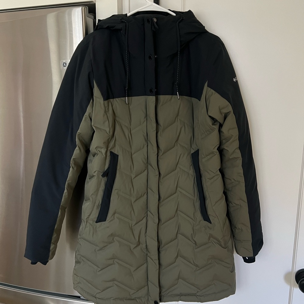 Columbia Women’s Mountain Croo Puffer Jacket